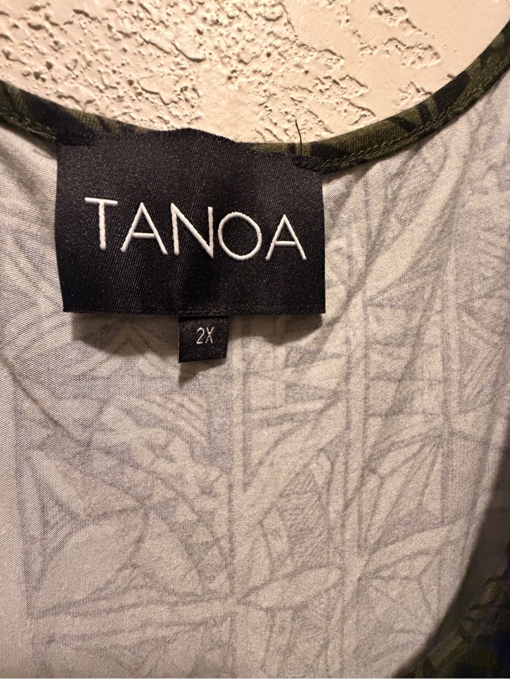 Tanoa 2 dresses, 2 pants, and 1 top. Take it all!! - Picture 12 of 16